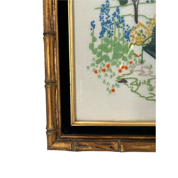 Vintage Crewel Needlepoint Gramercy Park Spinnerin Faux Bamboo Frame Finished - Picture 2 of 11